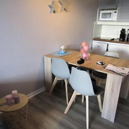 Bleu Marine - 4 Personnes, Dans Avec Piscine A Ocean Mae-0481 Apartment